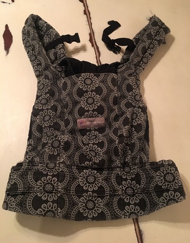 ergobaby petunia pickle bottom