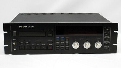 TASCAM DA-30 DATデッキ　オーディオ機器 Tascam DA-30 Professional Digital Audio Tape Deck DAT Recorder