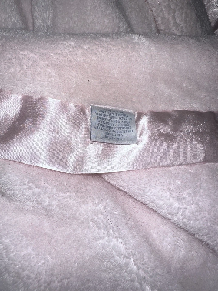 Simply Shabby Chic Queen Size Blanket Pink Satin Trim 2 Ply Plush 90”x88” EUC - Image 4 of 4