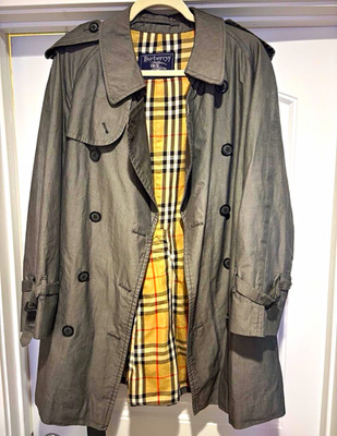 Burberrys Men's Gray Trench Coat Belted Plaid Lined Size 38 Vintage