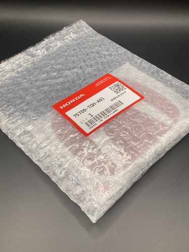 Honda Genuine Civic Type R FK8 17-20 Front Red Emblem Badge 75700-TGH-A01 #H11 - Picture 9 of 10