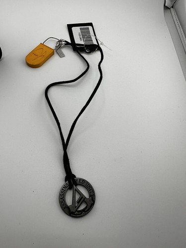 Prototype Preproduction VIDEO GAME - ASSASSIN'S CREED UNITY NECKLACE - Picture 4 of 8