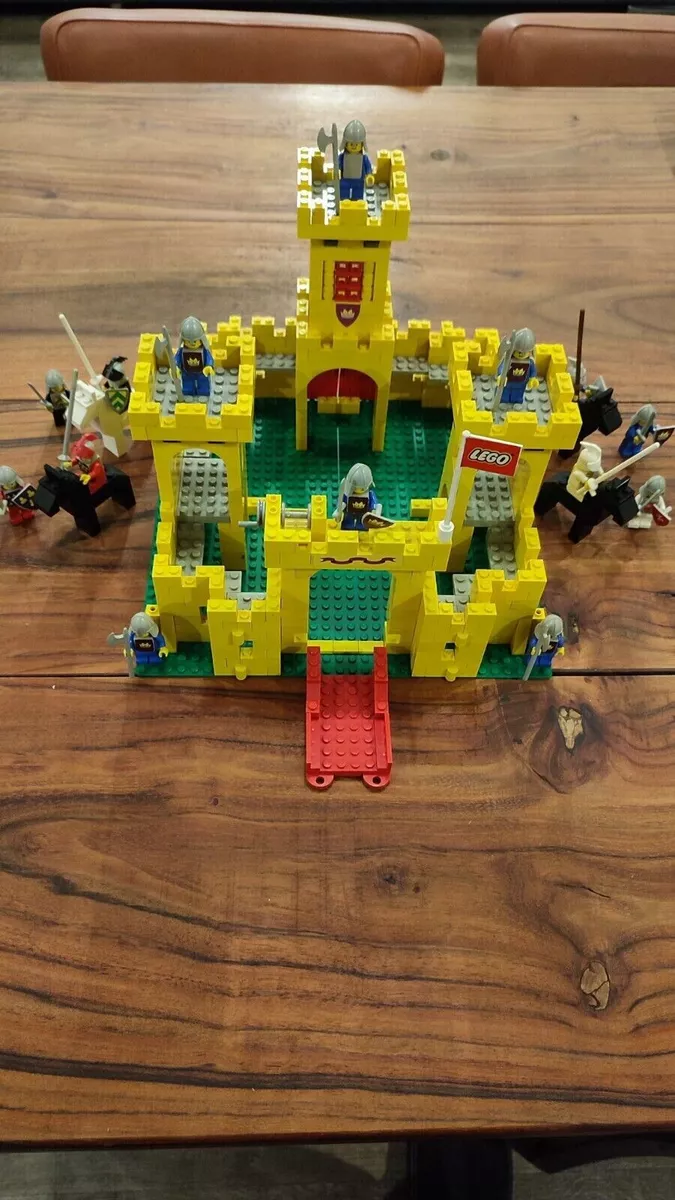 Yellow lego castle 1980s clearance