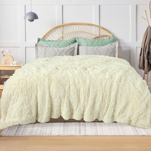 Bed Blanket Queen Size, Super Fluffy Fuzzy Queen 80" x 90" Light