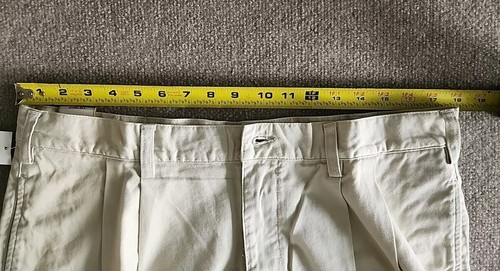 Old Navy Shorter Length Hiking Shorts Sz 36 Cream /Off White Double Pleats NWT - Picture 7 of 8