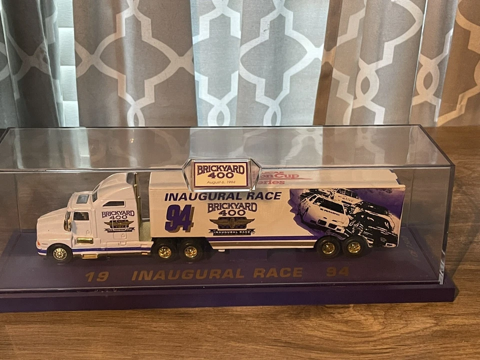 Racing Champions 1994 Inaugural Brickyard 400 Transporter 1:87 edición limitada #10979 Foto 3 de 4