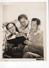 Vintage Photo 1939 Harry, Al & Jimmy Ritz Brothers read a book Fox photo