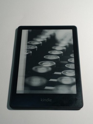 【美品】Kindle paperWhite 11世代16GB M2L3EK Amazon Kindle Paperwhite 11th Generation (M2L3EK)(damage) 8GB Wi