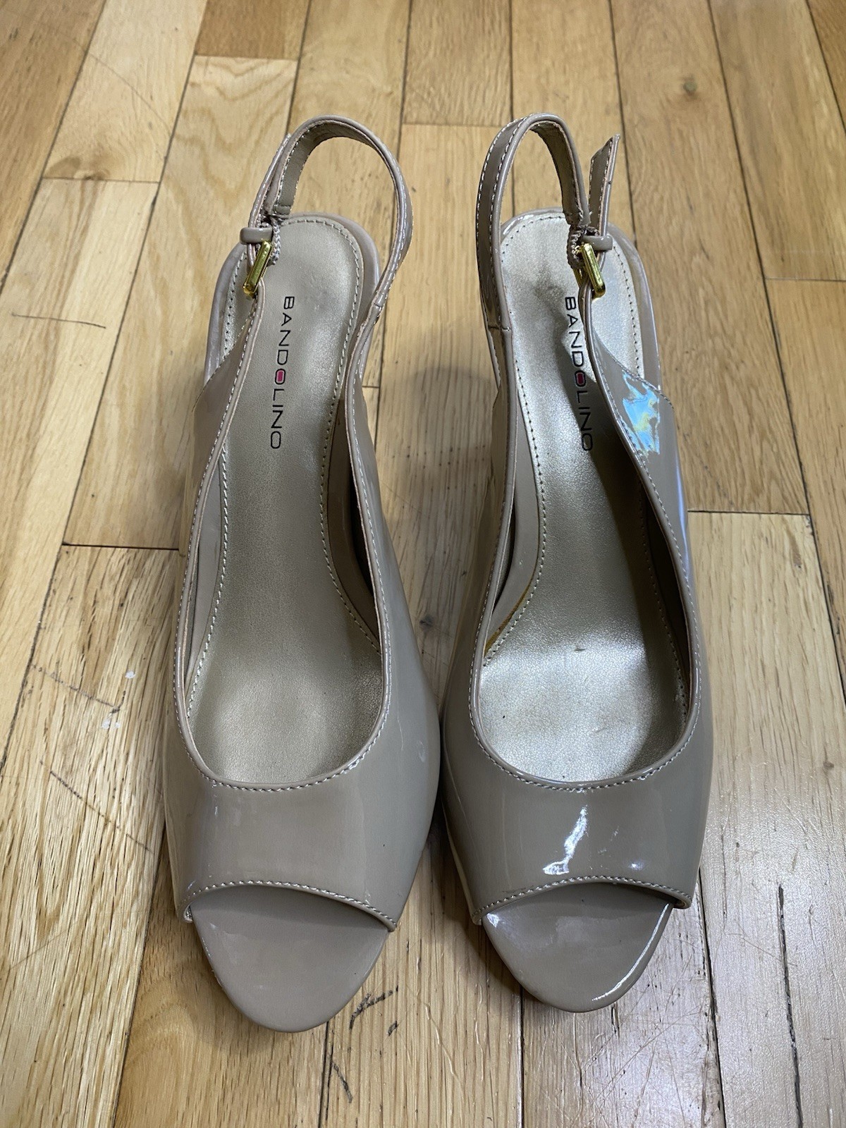 Bandolino Women's Beige Synthetic Patent Open Toe Heels Shoes Size 8