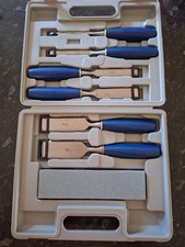 Chisel Set 6 Pieces with Sharpening Stone Set In Case. Very Good Condition New.