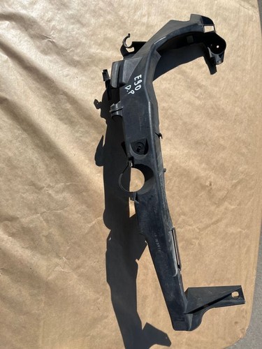 BMW 3 E90 E91 2007 Halterung Scheinwerfer 7116708 DNT5102