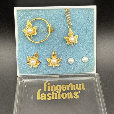 #ad #ad Vintage Fingerhut Fashions Maple Leaf Pearl Gift Set Necklace Brooch Earrings $21.99