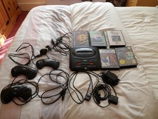 SEGA Mega Drive 2 with 3 controllers 5 Games pad extensions scart lead bundle