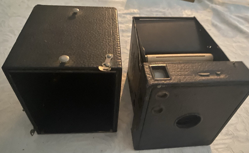 Vintage Kodak No. 3 Brownie Box Camera Model B