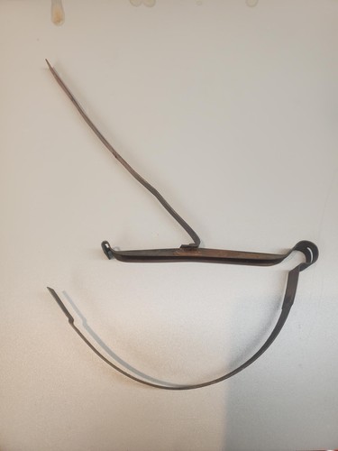 LOT OF 50 USED-Rival brand- 6" Half Round Copper Gutter Hangers With Roof Strap