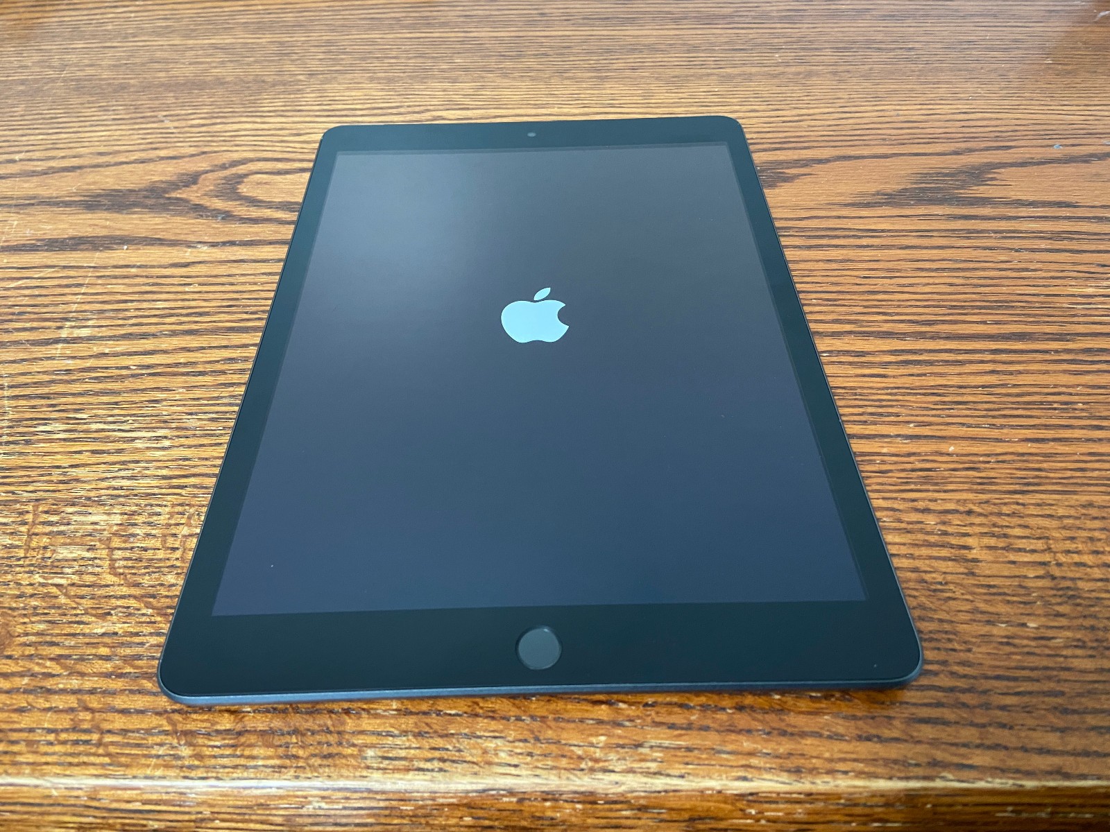 Apple iPad 9 (A2603) Space Gray 64GB (Unlocked) 10.2".  Excellent Condition