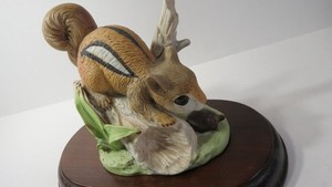 Vintage Homco CHIPMONK OR SQUIREL Figurine ON WOODEN BASE