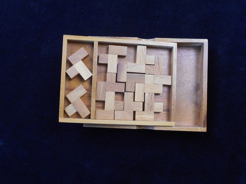 Elf L's Holz Gehirn Teaser Puzzle - Teile in die Box bringen - Bild 2 von 3