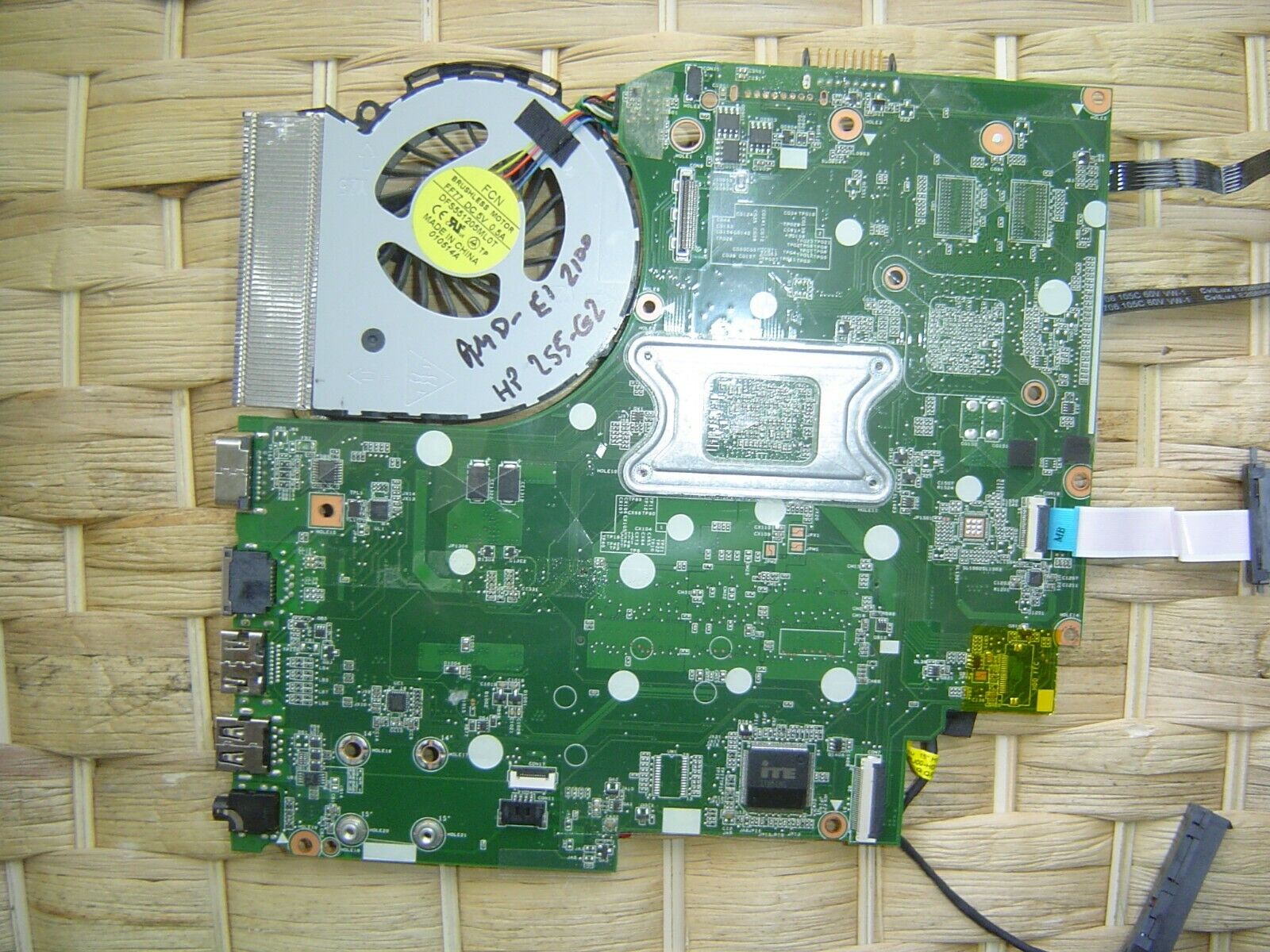 Foto 2 di 2