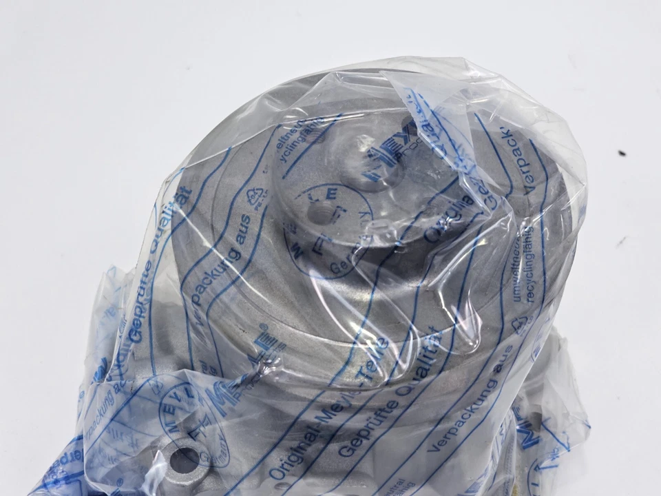 MERCEDES W126 R107 SL S-CLASS ENGINE WATER PUMP + GASKET 1172000401 Germany - Image 3 of 4