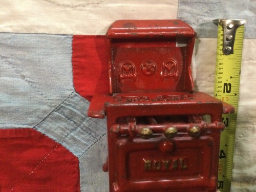 Antique “Royal ” toy stove - Picture 2 of 5