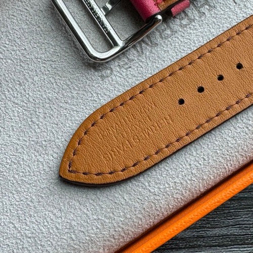 Apple Watch Hermès Simple Tour bracelet cuir 42 mm, 41 mm, 40 mm boîte ouverte - Photo 4 sur 9