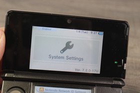 Nintendo 3DS Black Handheld Console CTR-001 3D Audio Headphone jack Good Shape