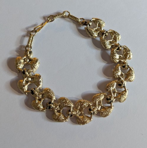 Coro Vintage Signed Gold-Tone Leaf Link Bracelet 8-Inch - Picture 4 of 4
