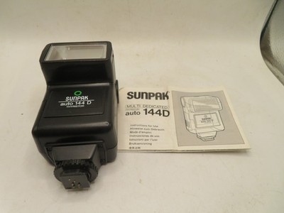 Sunpak Auto 144 D Thyristor Flash Unit  /w DIRECTIONS
