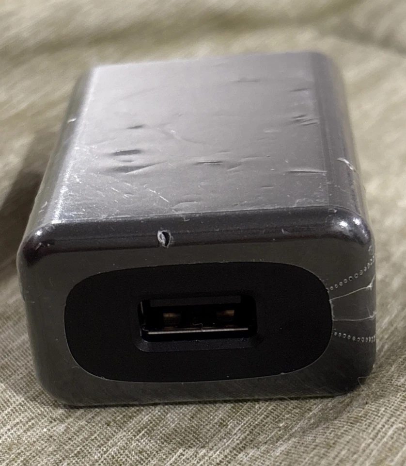 NOVO Motorola Turbo Power SC-22, 240V Carregador Rápido USB Tijolo, Selado de Fábrica - Imagem 3 de 4