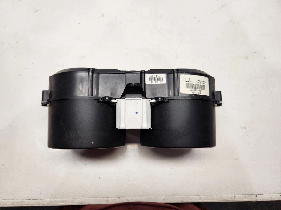 2004 Chevrolet Aveo (Hatchback / 1.6L) Speedometer Cluster -MPH/73K/ PN 96461320 - Image 4 of 4