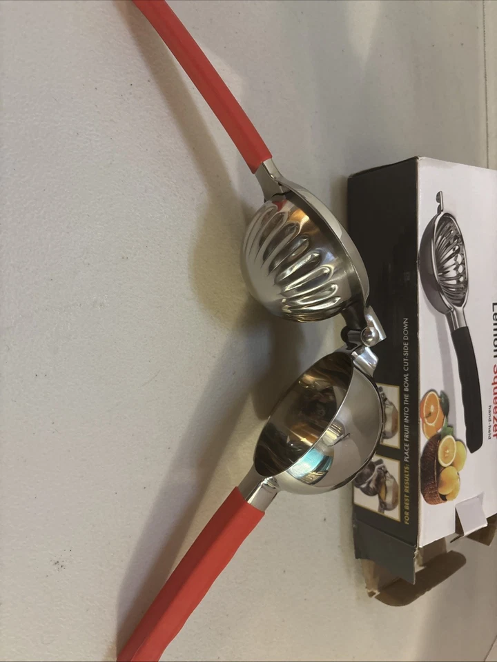 13 Hole Juicer. Professional Grade Stainless Steel No Rust With Silicone Handles - Image 2 of 4