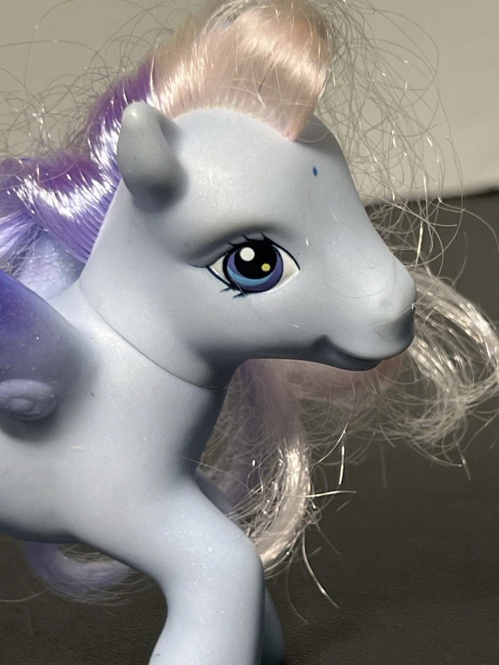 Hasbro 2006 My Little Pony G3 Aurora Mist Pegasus Jewel Pony, 4” - Imagem 2 de 4