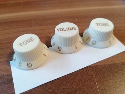 .Fender Squier Classic Vibe 60s RI Strat Guitar Knobs / Reissue Stratocaster