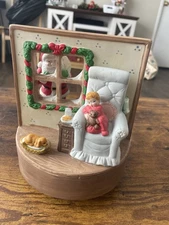 VTG 1987 House of Lloyd Santa Claus is Coming to Town Rotating Music Box WORKING