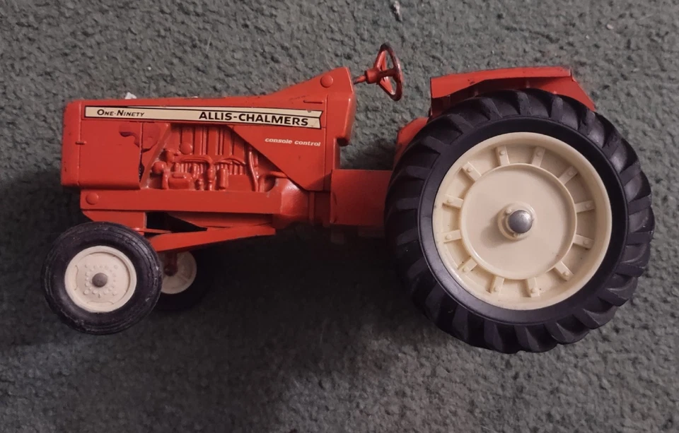 Tractor Allis Chalmers 190 1967 1/16 aire acondicionado Foto 2 de 4