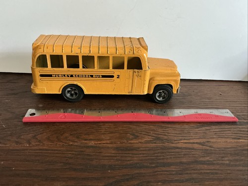 Vintage Hubley Toy School Bus Pressed Metal Diecast 9” long; 0727