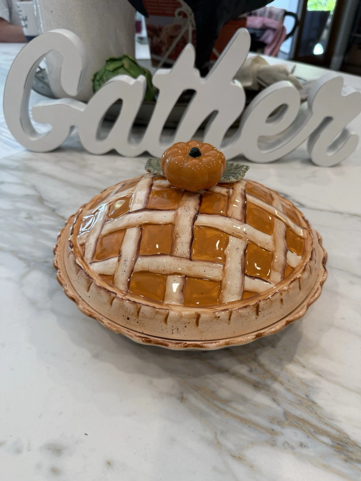 Pie Holder "Saparna" Vintage. New. Hand Painted. Perfection. Glass Container.
