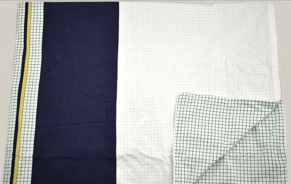 Juego de funda nórdica y fundas Lacoste Valleyfield KING $275 verde a cuadros vasija blanca Foto 4 de 4