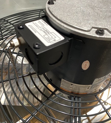 24" Shutter Fan, Dayton 484X48, 115VAC TESTED, SEE DESCRIPTION - Picture 9 of 14