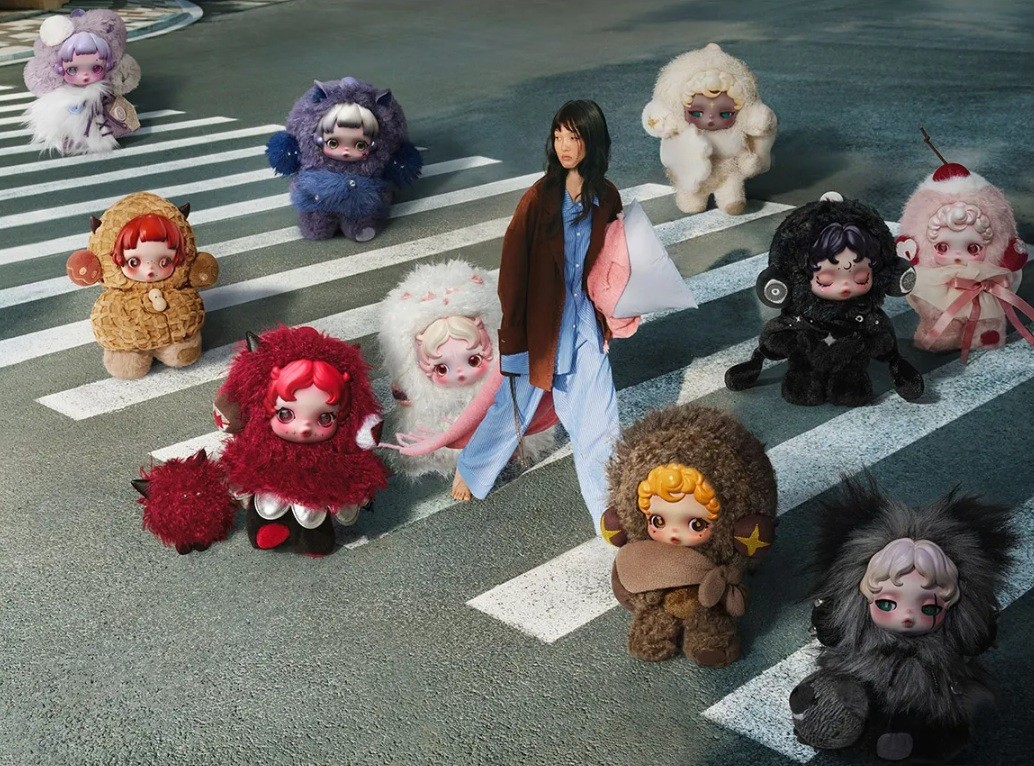 NEW & UNOPENED (SEALED) — You Found Me! SKULLPANDA Series Plush Doll Pendant