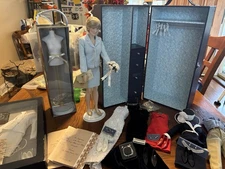 The Franklin Mint Diana The People's Princess Portrait Doll Trunk And 7 Outfits