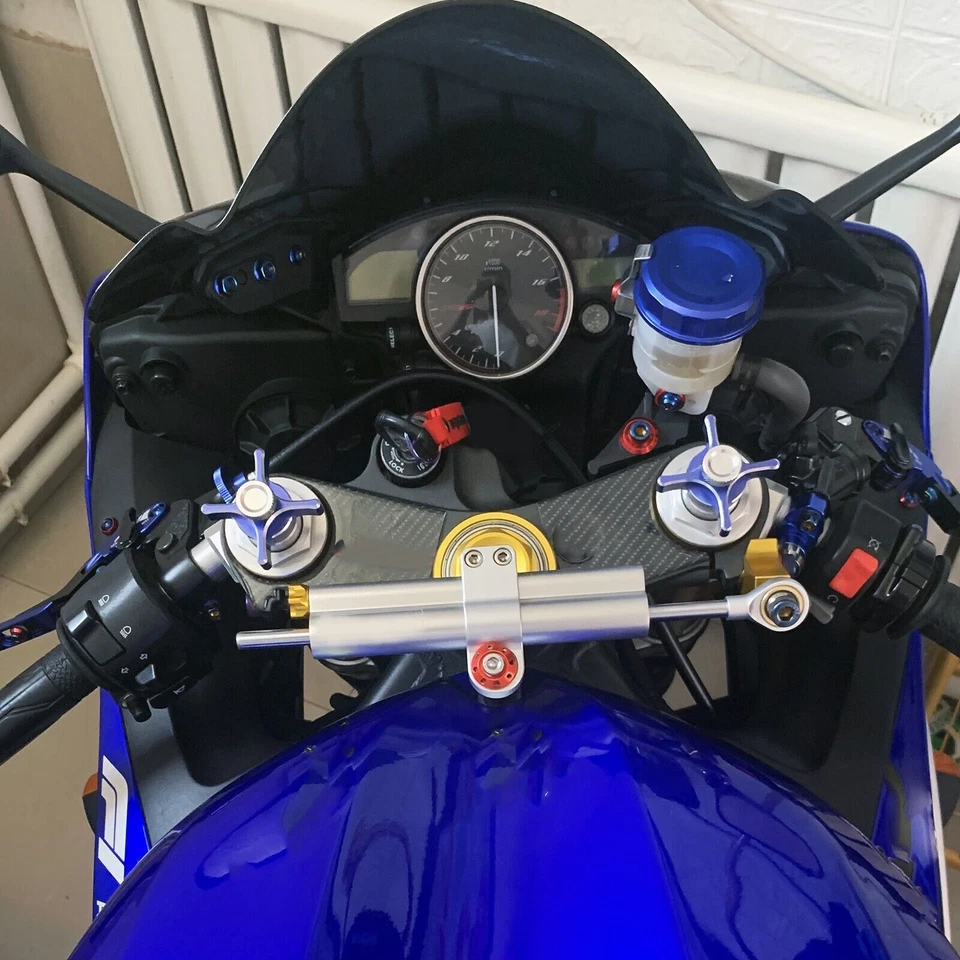 Amortiguador de dirección estabilizador plateado 21 niveles para Yamaha MT-03 / MT-09 / MT-10 Foto 4 de 4