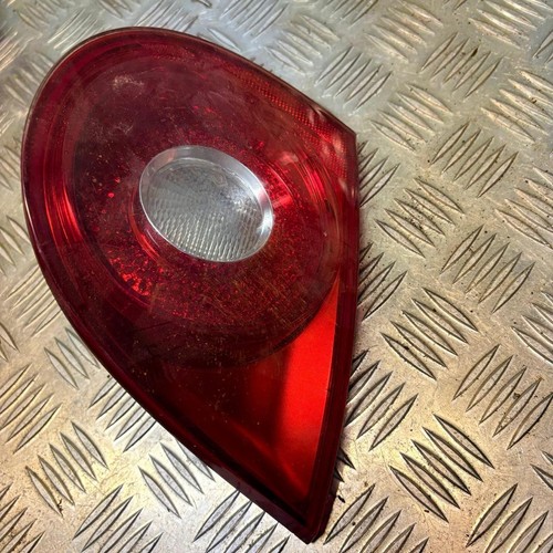 2006-2008 VW GTI GOLF BOOT BRAKE LIGHT NEAR SIDE REAR - Picture 2 of 10