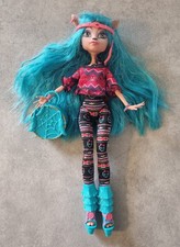 Monster High Doll Isi Dawndancer Good Condition - No Stand