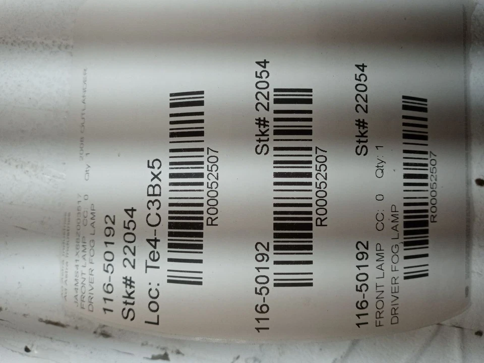 06-08 MITSUBISHI OUTLANDER LUZ ANTINIEBLA OEM USADO PROBADO Foto 4 de 4