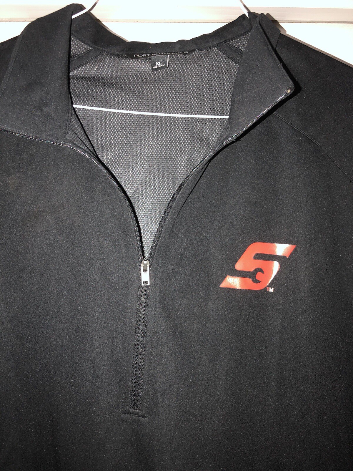 Picture 2 of 4