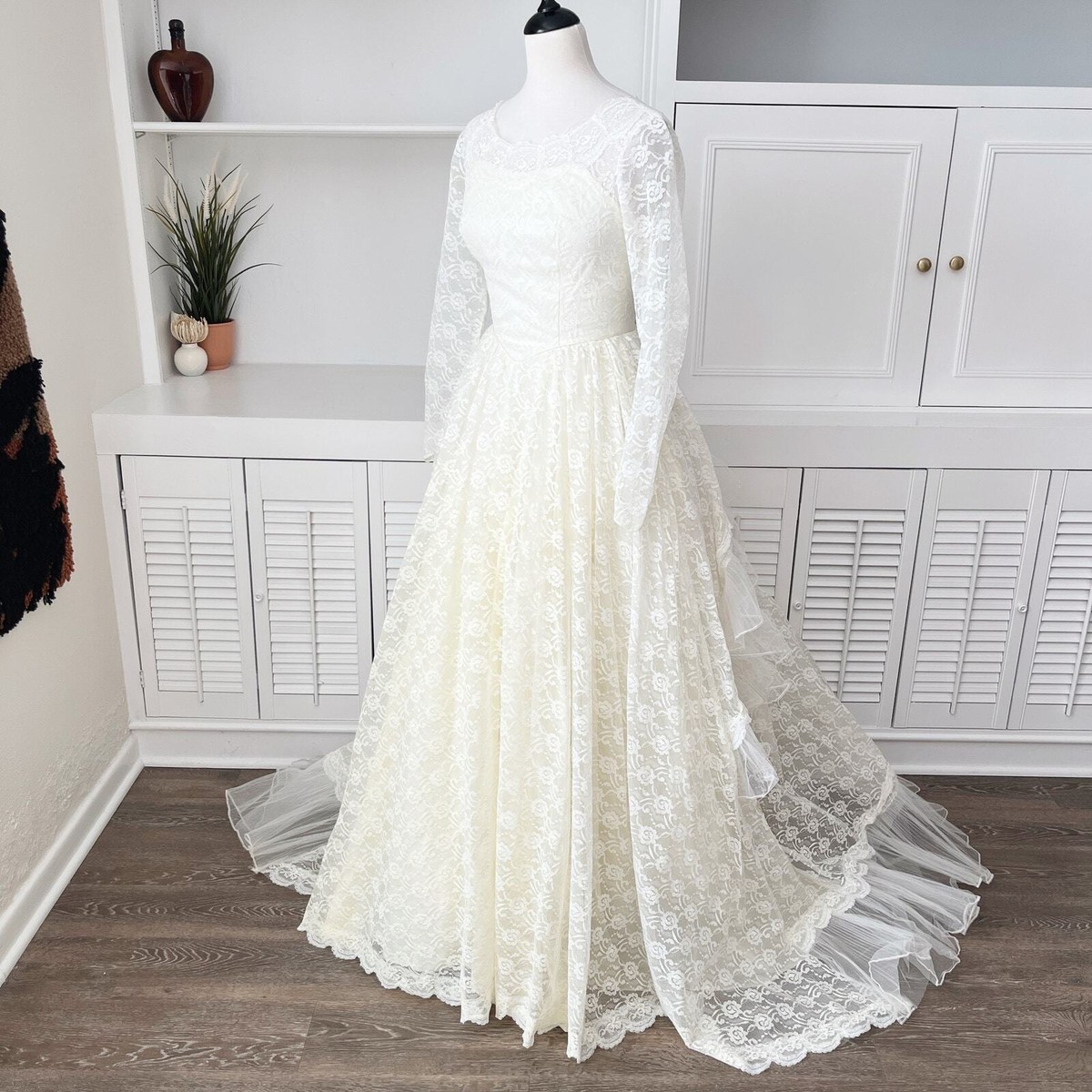 chinese dress ladies Heirloom Level Exquisite 1950s Handmade Couture White Lace Wedding Dre   Shrimpton Couture