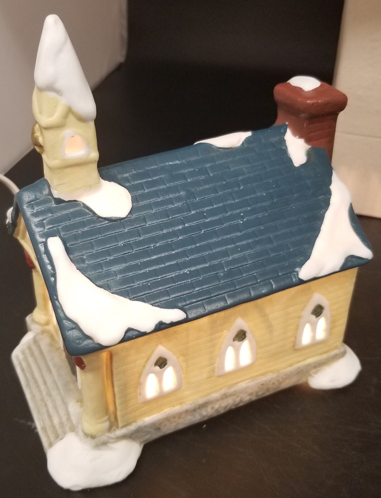 CHRISTMAS VILLAGE CHURCH Porcelain Holiday Lighted Christmas Village eBay