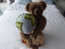 RARE PAWS FOR PEACE JOANNE C MITCHELL FAMILYTREE 1990 DISNEY BEAR CONVENTION